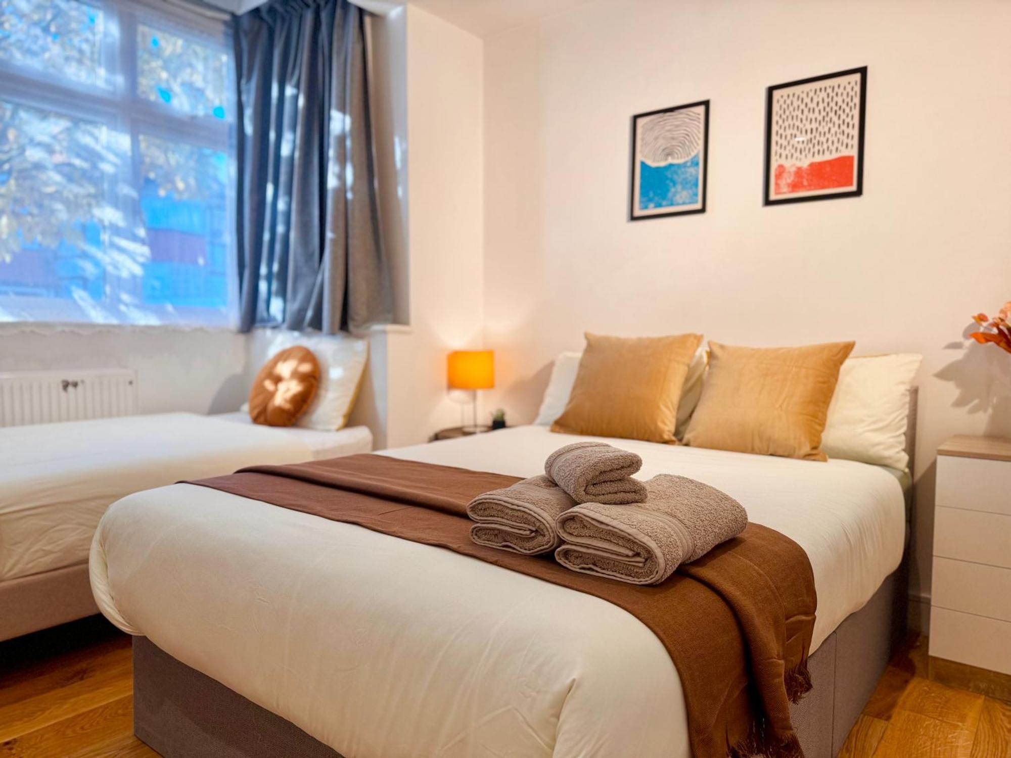 En-suites With Free Parking 30min To * London